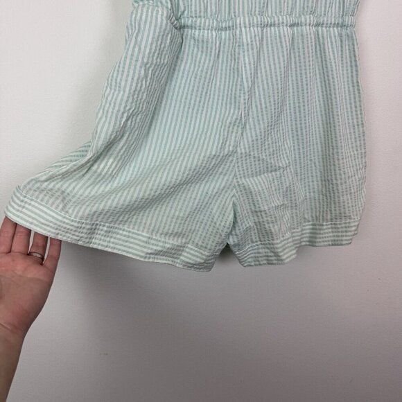 Vineyard Vines Seersucker Blue White Striped One Piece Romper Woman’s Sz Small - Picture 7 of 7
